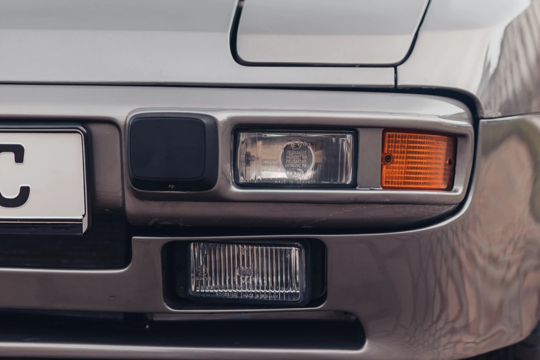 1987 Porsche 944 - Image 25 of 31