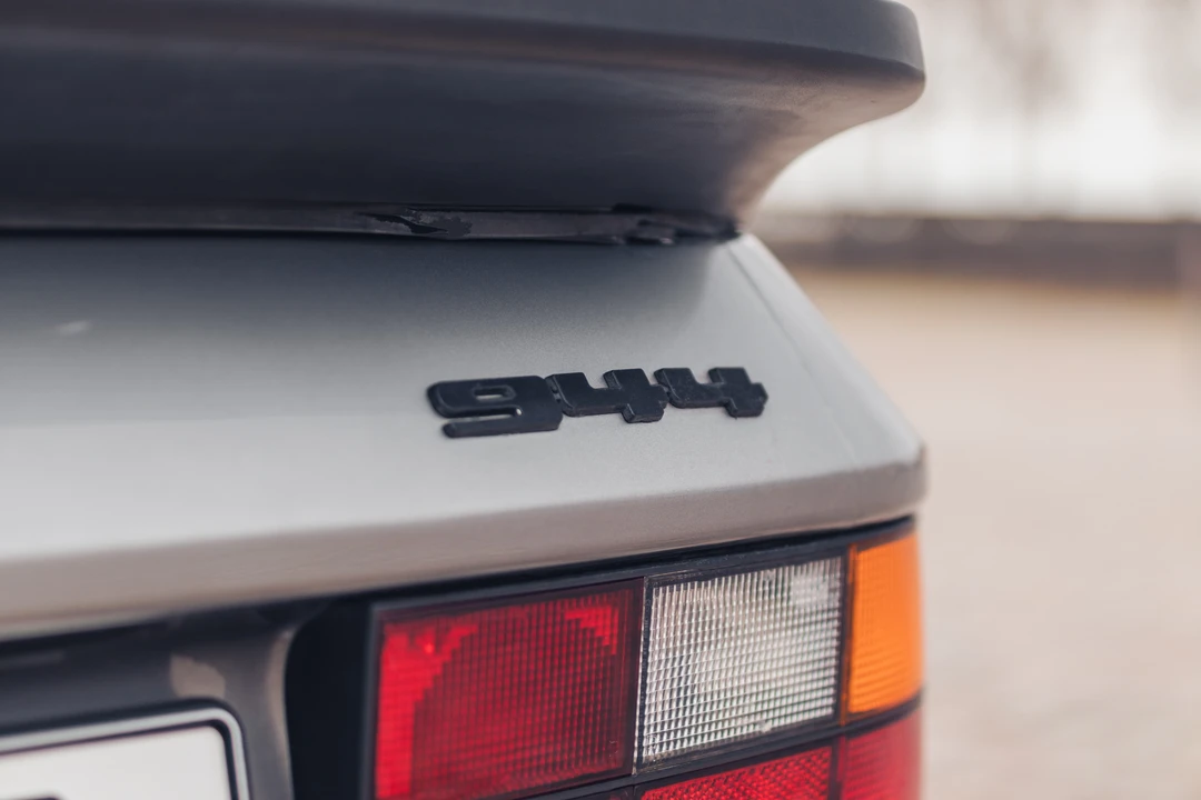 1987 Porsche 944 - Image 29 of 31