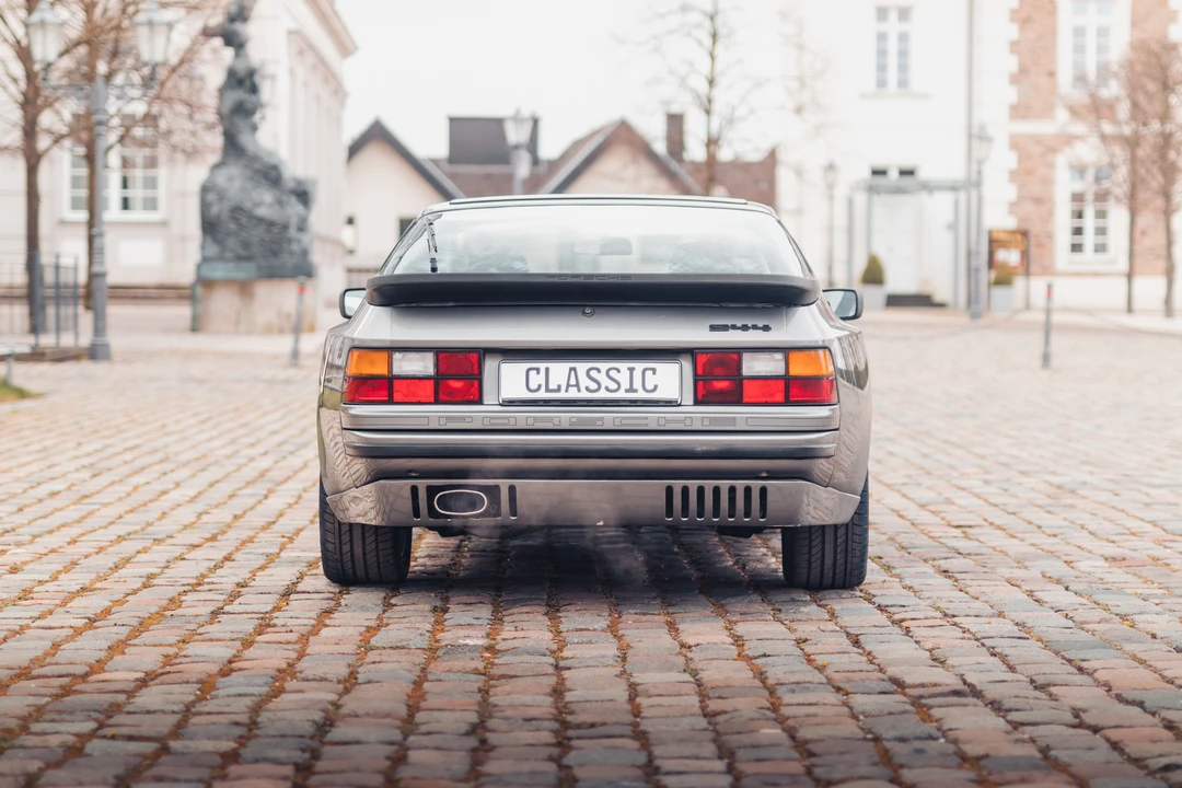 1987 Porsche 944 - Image 15 of 31