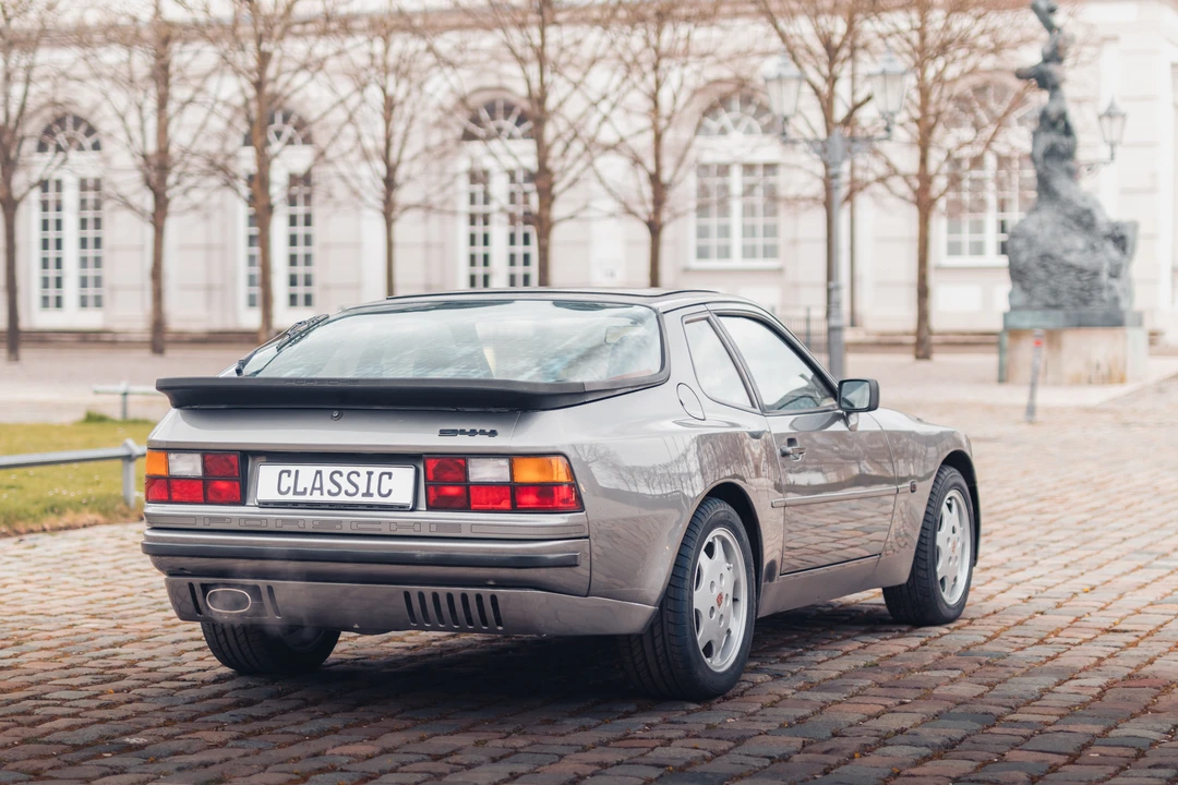 1987 Porsche 944 - Image 7 of 31