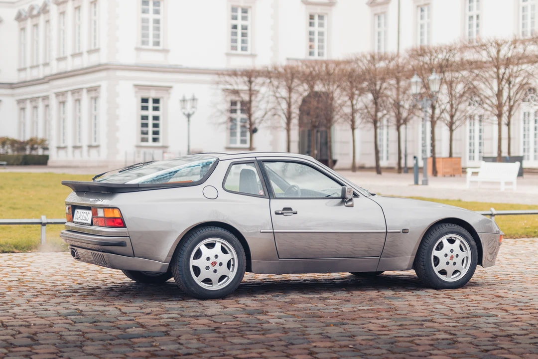 1987 Porsche 944 - Image 14 of 31