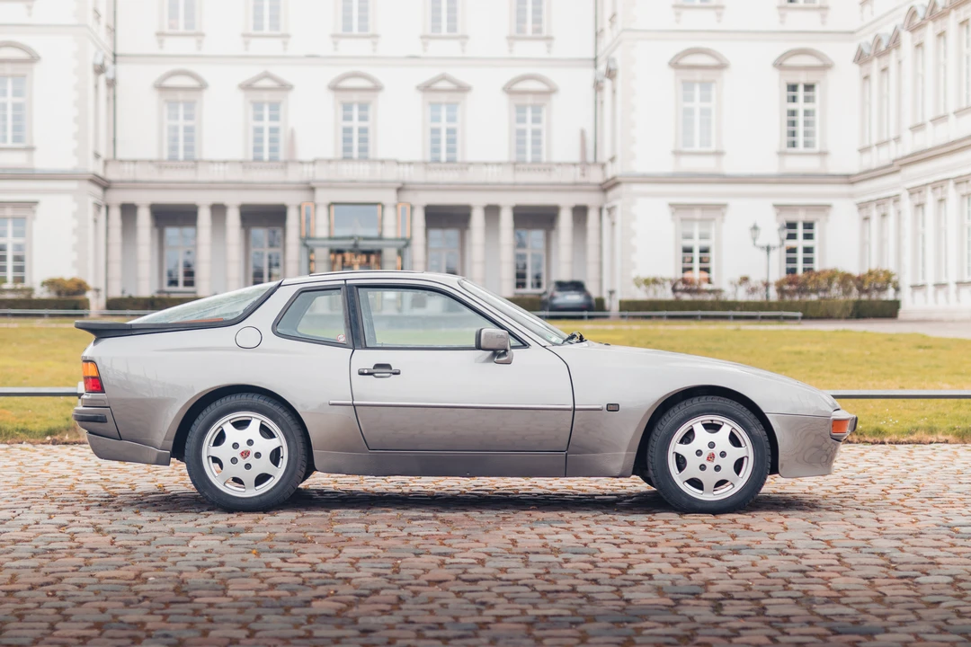 1987 Porsche 944 - Image 5 of 31