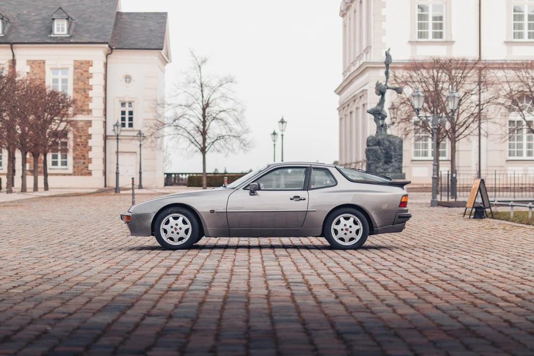 1987 Porsche 944 - Image 16 of 31