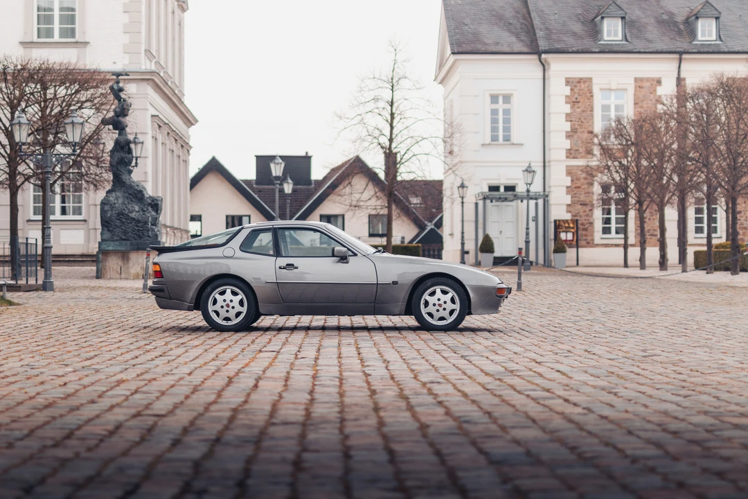 1987 Porsche 944 - Image 13 of 31