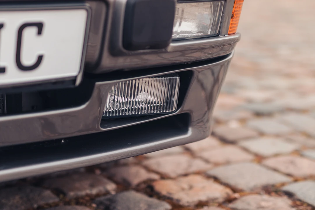 1987 Porsche 944 - Image 27 of 31