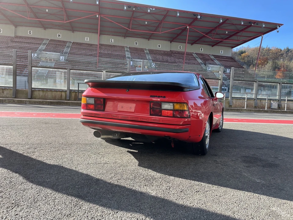 1987 Porsche 944 S2 - Image 16 of 31