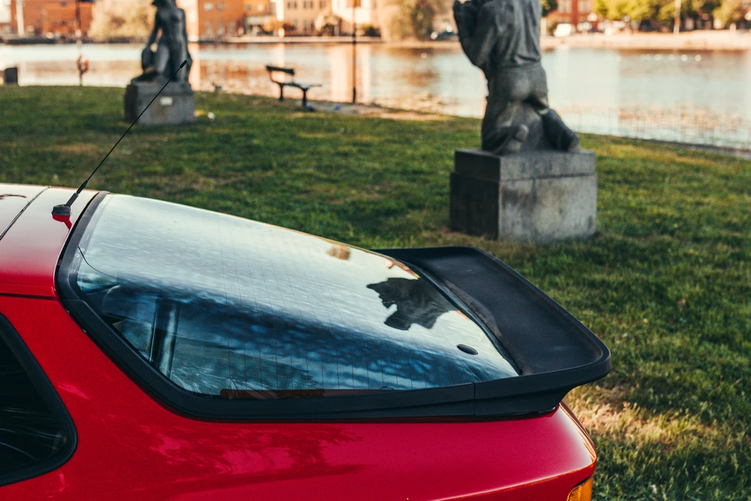 1987 Porsche 944 Turbo - Image 29 of 30