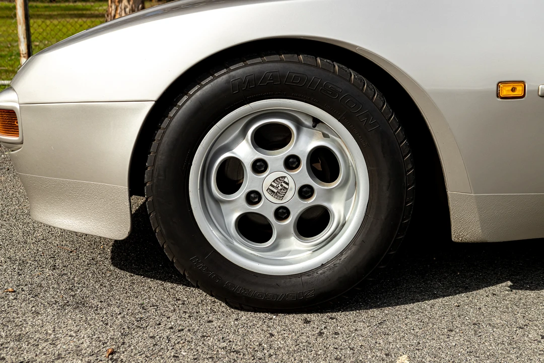 1987 Porsche 944 - Image 24 of 31