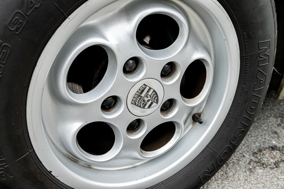 1987 Porsche 944 - Image 29 of 31