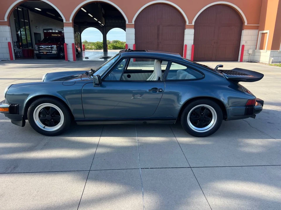 1987 Porsche 911 Carrera 3.2 - Image 5 of 24