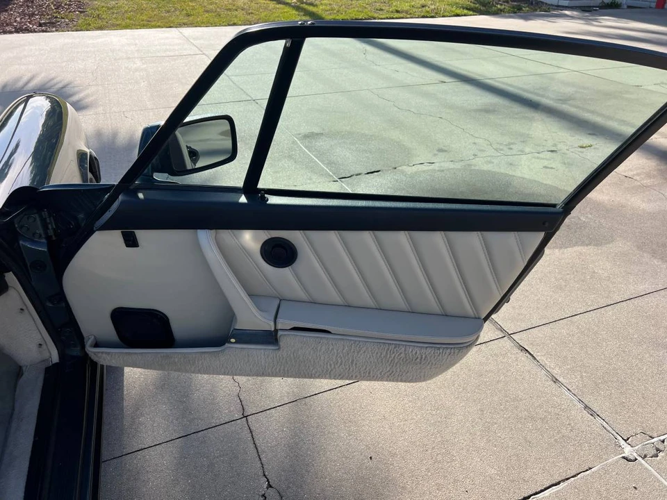 1987 Porsche 911 Carrera 3.2 - Image 23 of 24