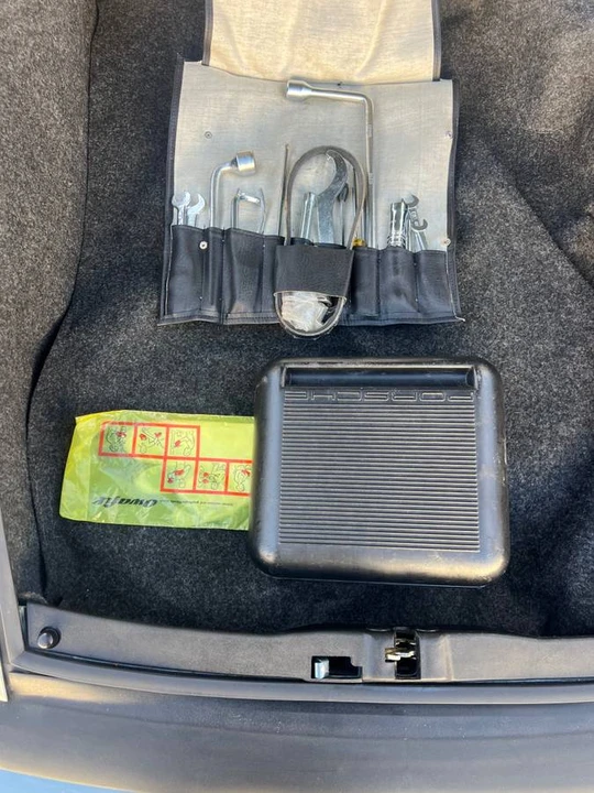 1987 Porsche 911 Carrera 3.2 - Image 22 of 24