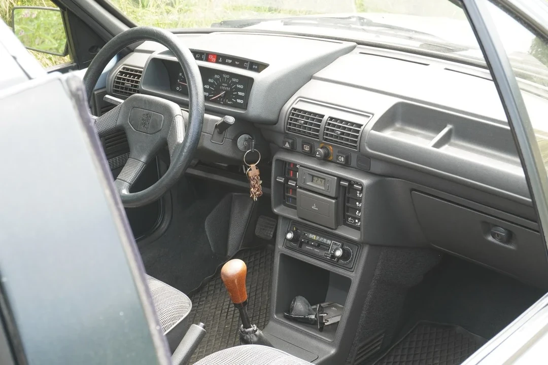 1987 Peugeot 205 - Image 22 of 30