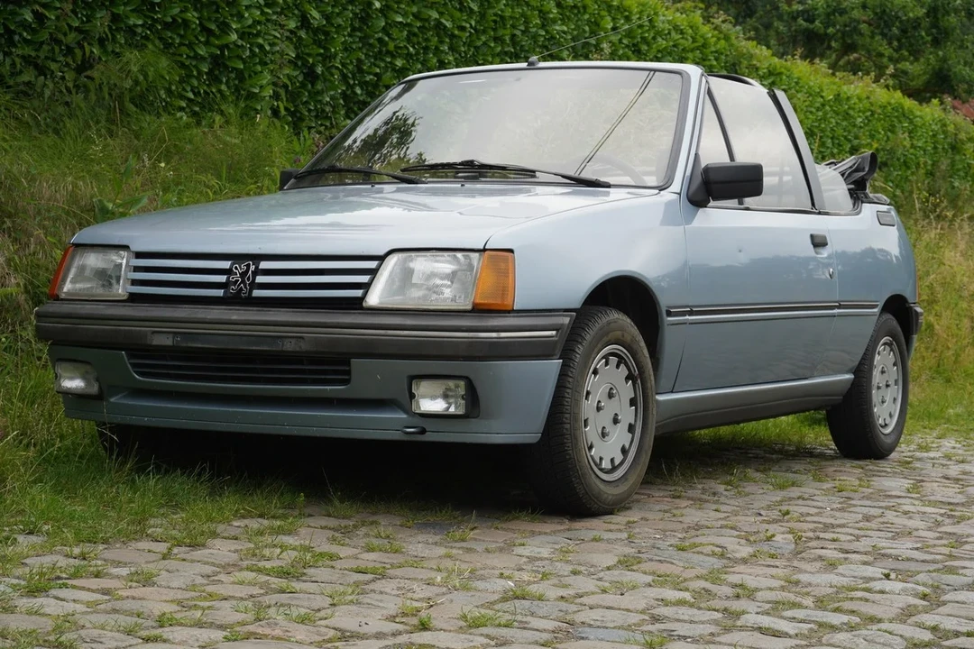 1987 Peugeot 205 - Image 2 of 30
