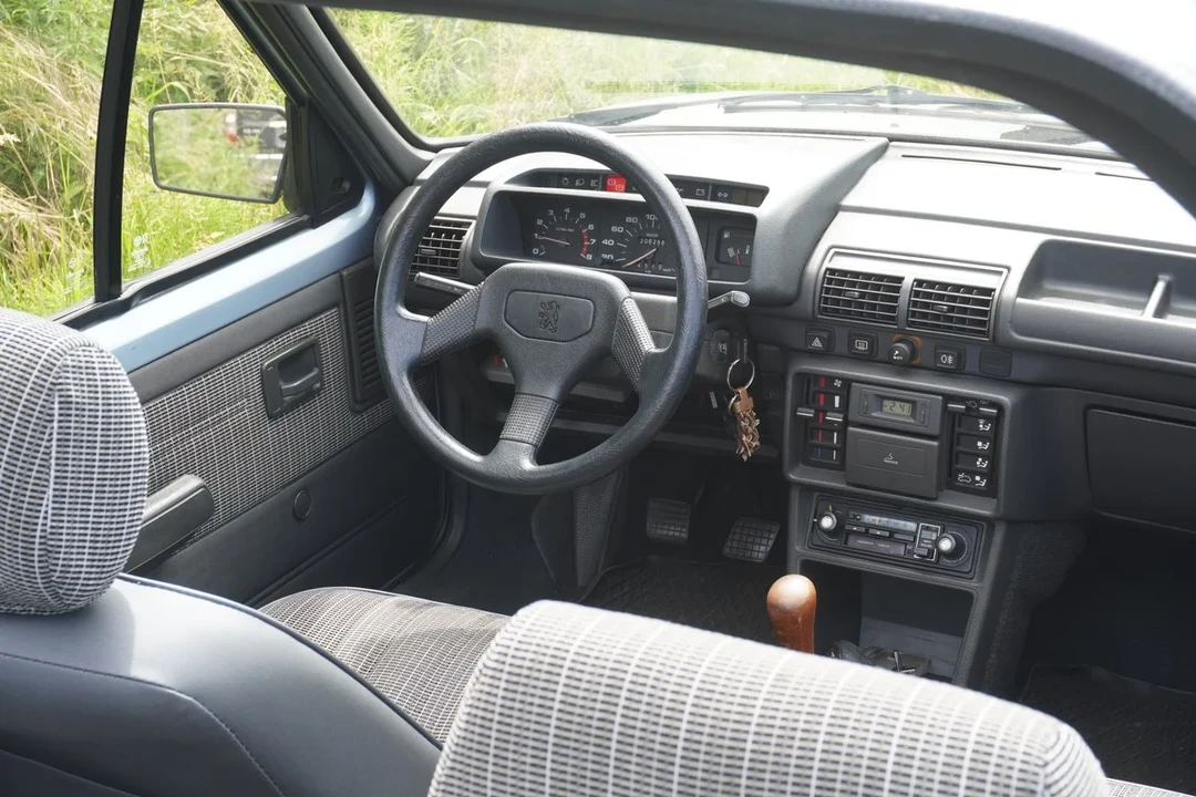 1987 Peugeot 205 - Image 21 of 30