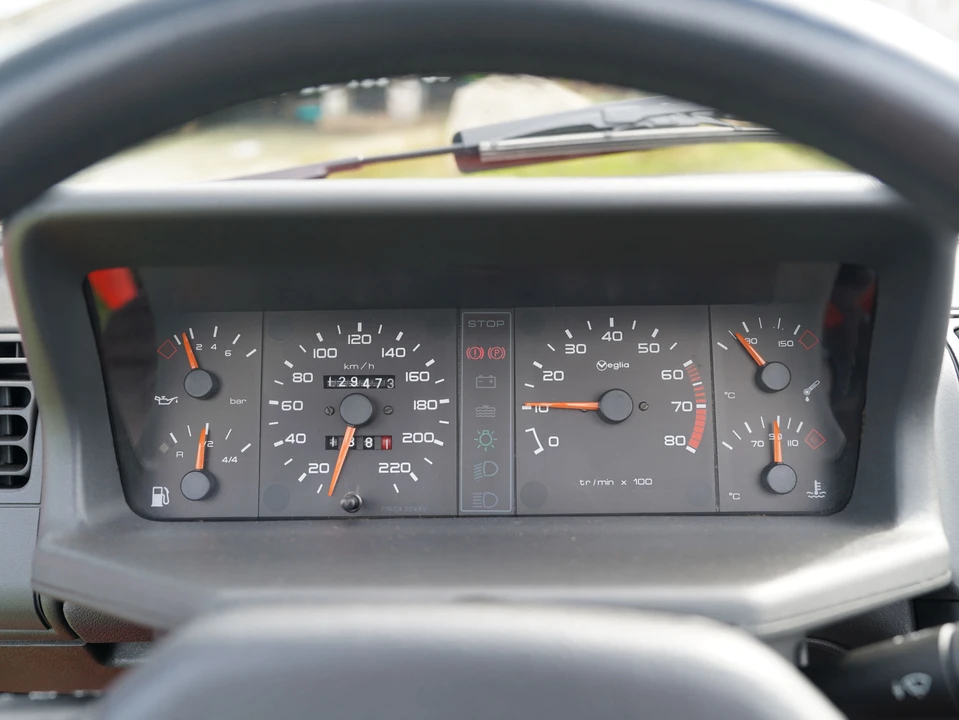 1987 Peugeot 205 - Image 19 of 31