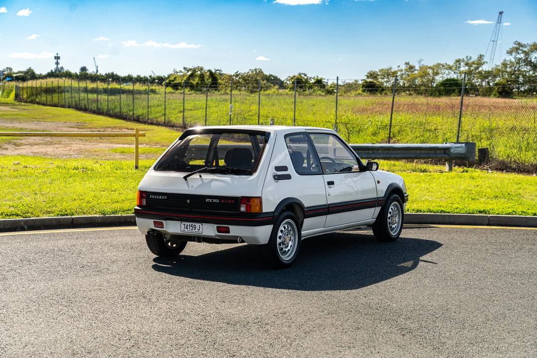 1986 Peugeot 205 GTI - Image 18 of 31