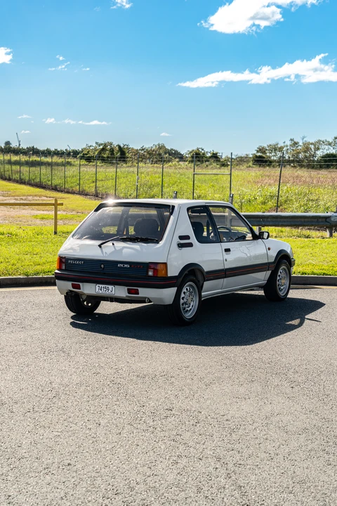 1986 Peugeot 205 GTI - Image 29 of 31