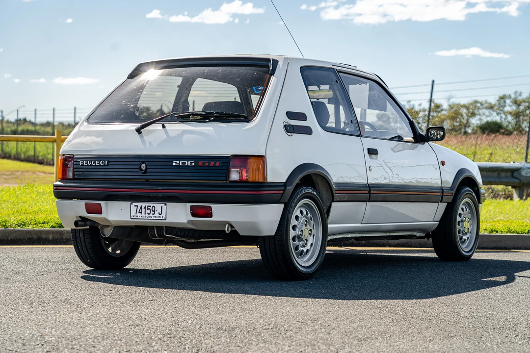 1986 Peugeot 205 GTI - Image 5 of 31