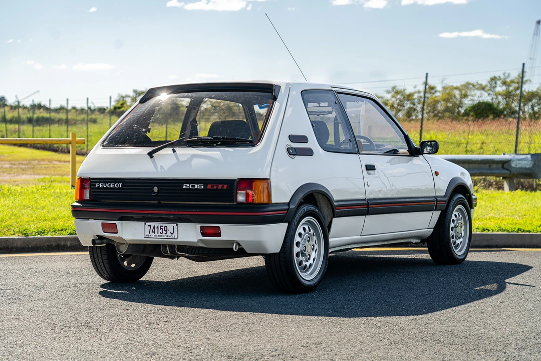 1986 Peugeot 205 GTI - Image 20 of 31