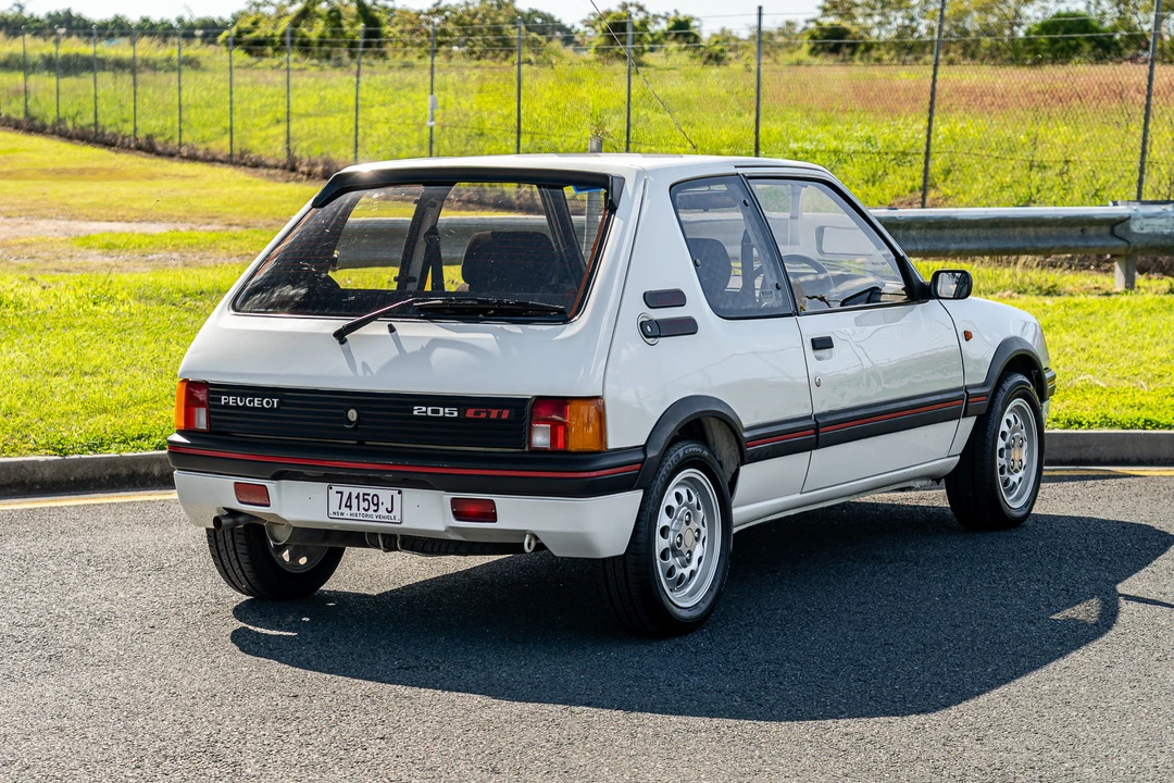 1986 Peugeot 205 GTI - Image 13 of 31