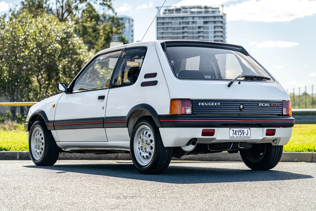 1986 Peugeot 205 GTI - Image 7 of 31
