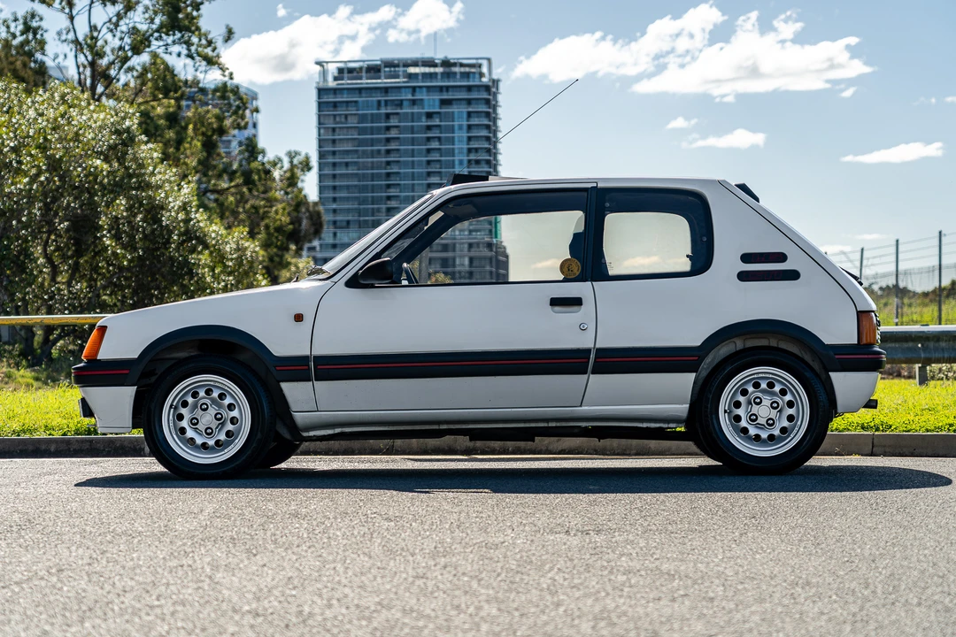 1986 Peugeot 205 GTI - Image 16 of 31