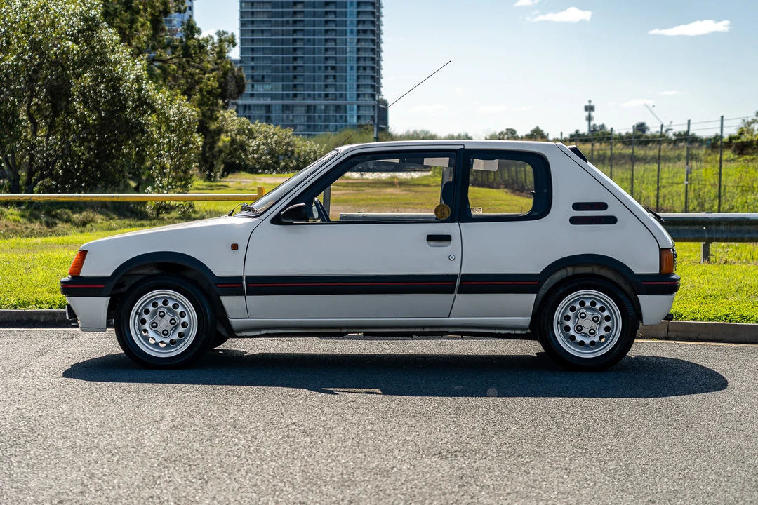 1986 Peugeot 205 GTI - Image 22 of 31