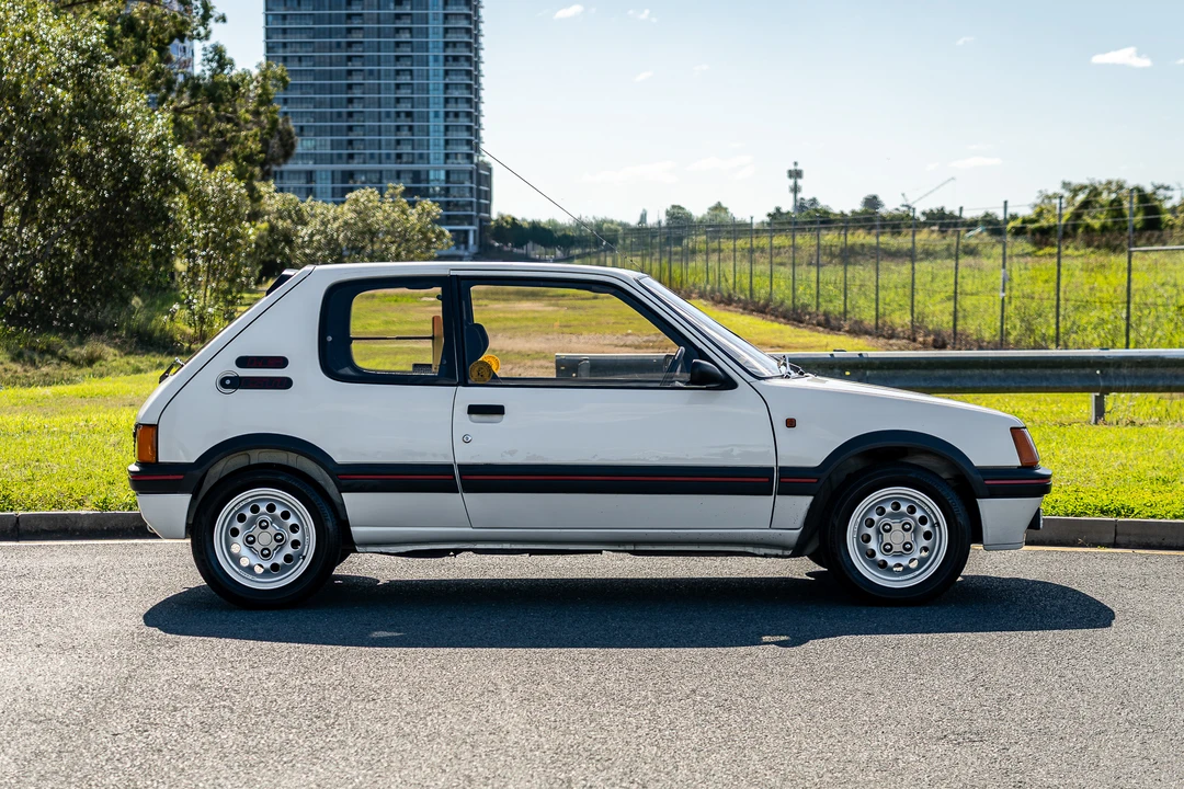 1986 Peugeot 205 GTI - Image 12 of 31