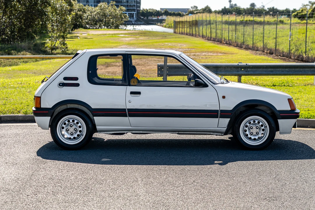 1986 Peugeot 205 GTI - Image 23 of 31