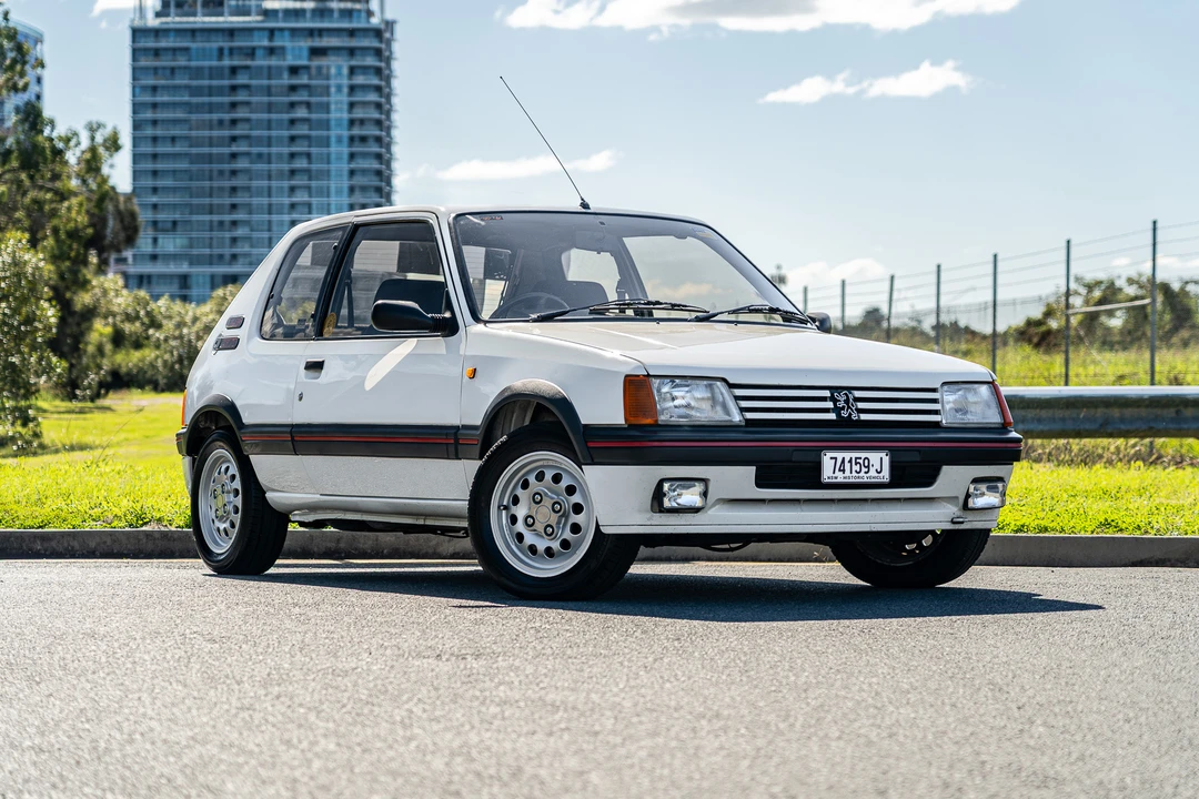 1986 Peugeot 205 GTI - Image 24 of 31