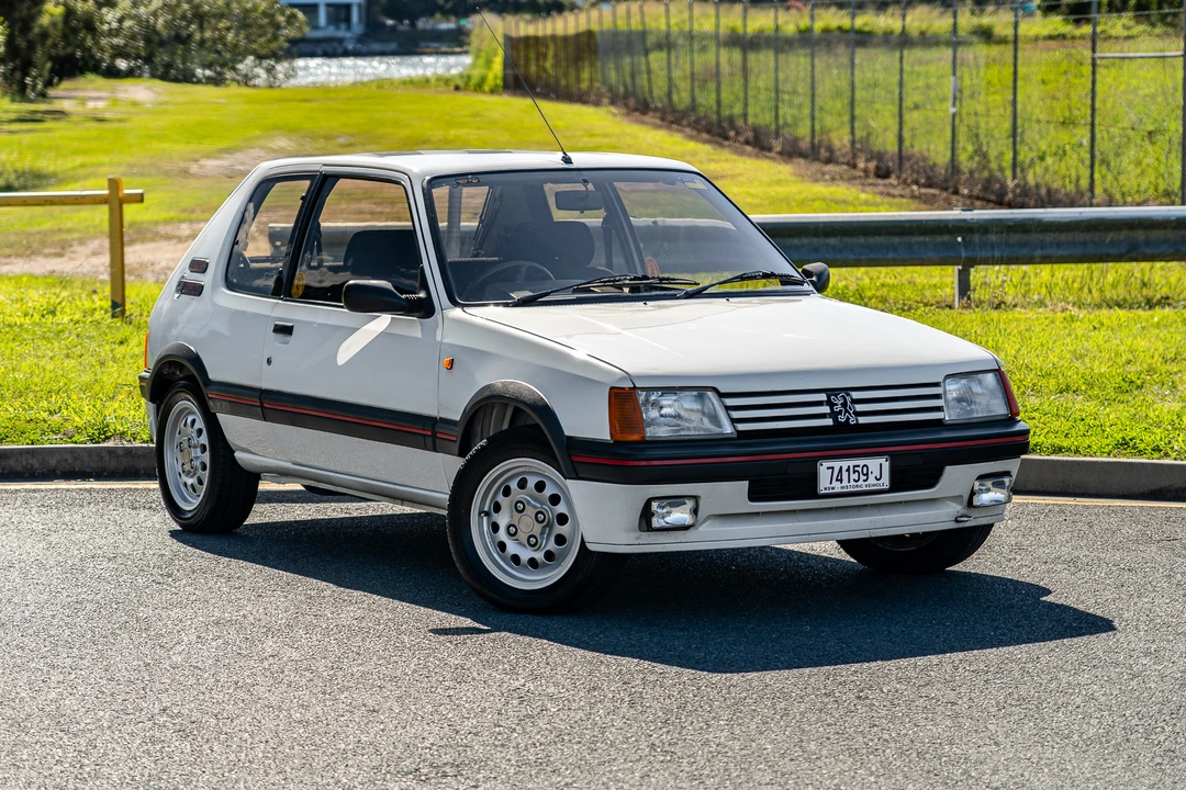 1986 Peugeot 205 GTI - Image 11 of 31