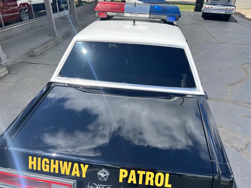 1987 Plymouth Fury - Image 25 of 31