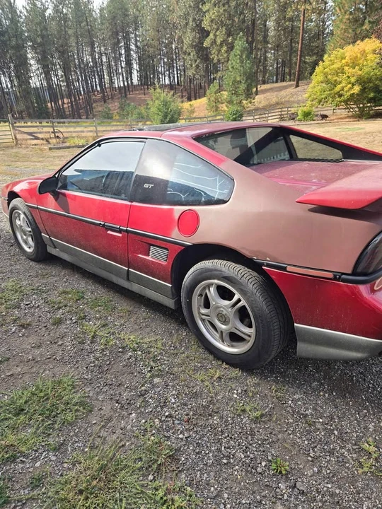 1987 Pontiac Fiero - Image 3 of 7