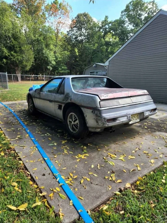 1987 Pontiac Fiero - Image 3 of 9