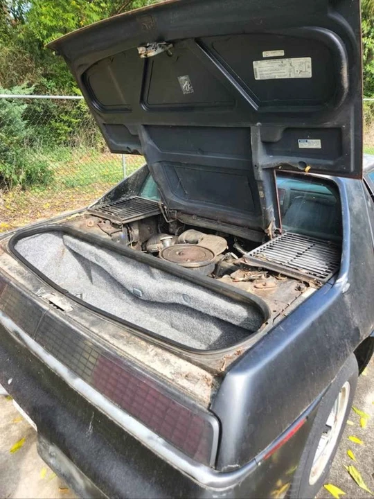 1987 Pontiac Fiero - Image 2 of 9