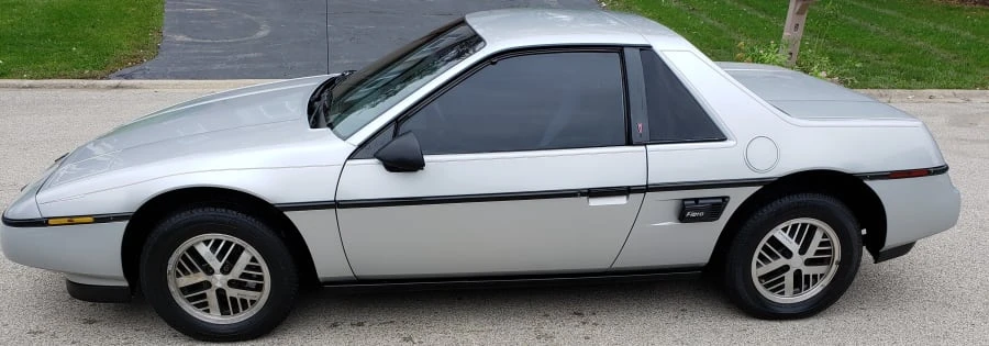 1987 Pontiac Fiero - Image 8 of 11