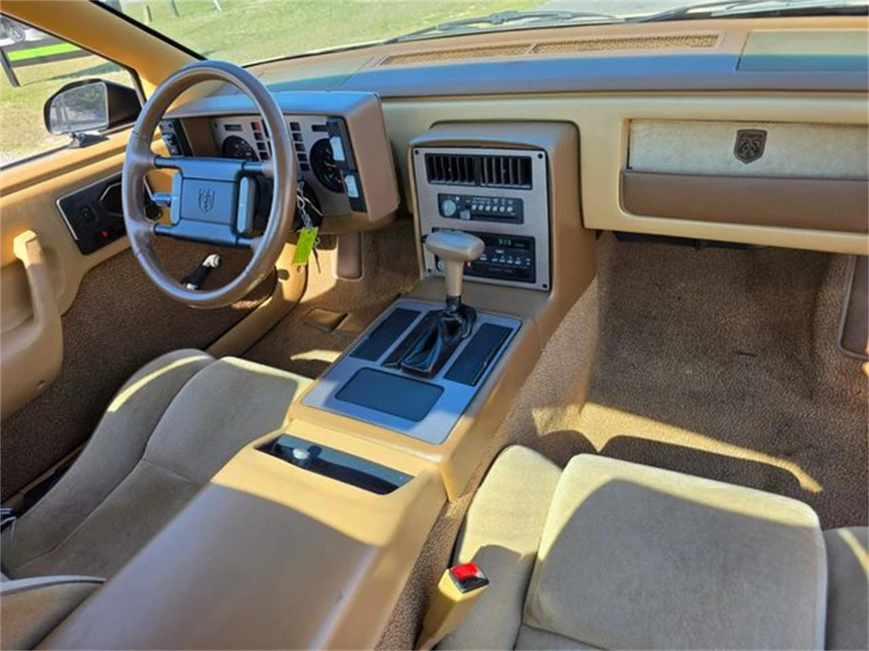 1987 Pontiac Fiero - Image 29 of 31