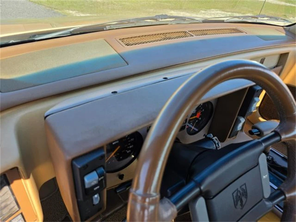 1987 Pontiac Fiero - Image 31 of 31