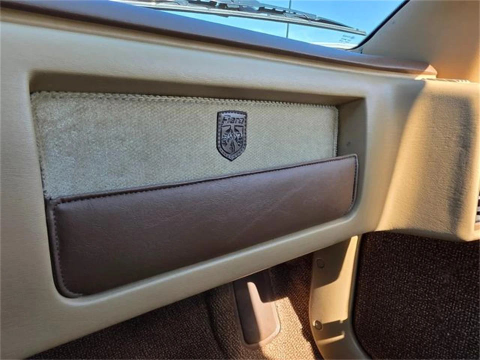 1987 Pontiac Fiero - Image 20 of 31