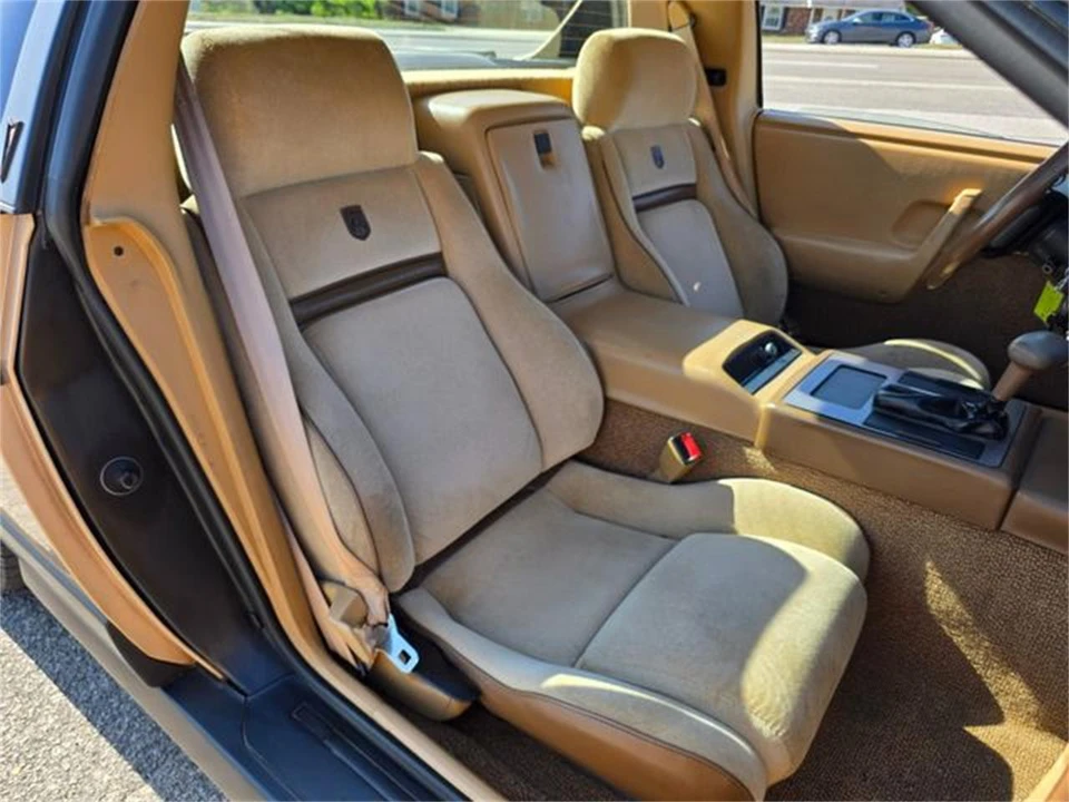 1987 Pontiac Fiero - Image 26 of 31