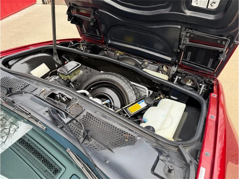 1987 Pontiac Fiero - Image 29 of 31