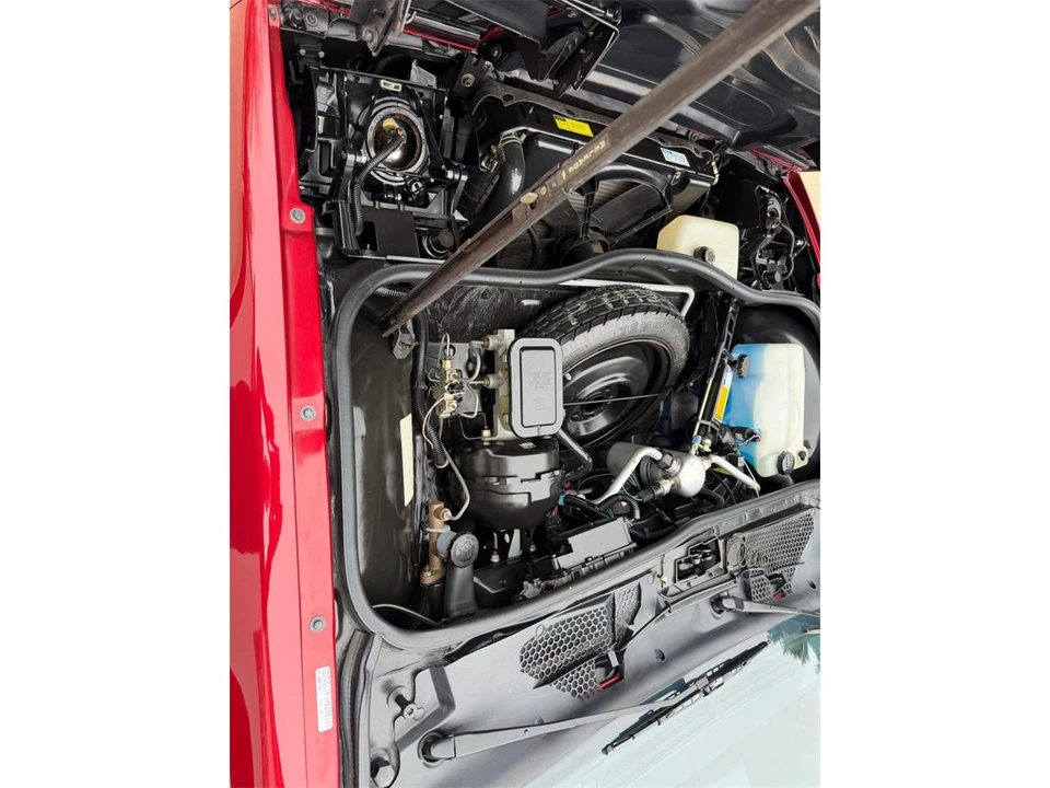 1987 Pontiac Fiero - Image 26 of 31
