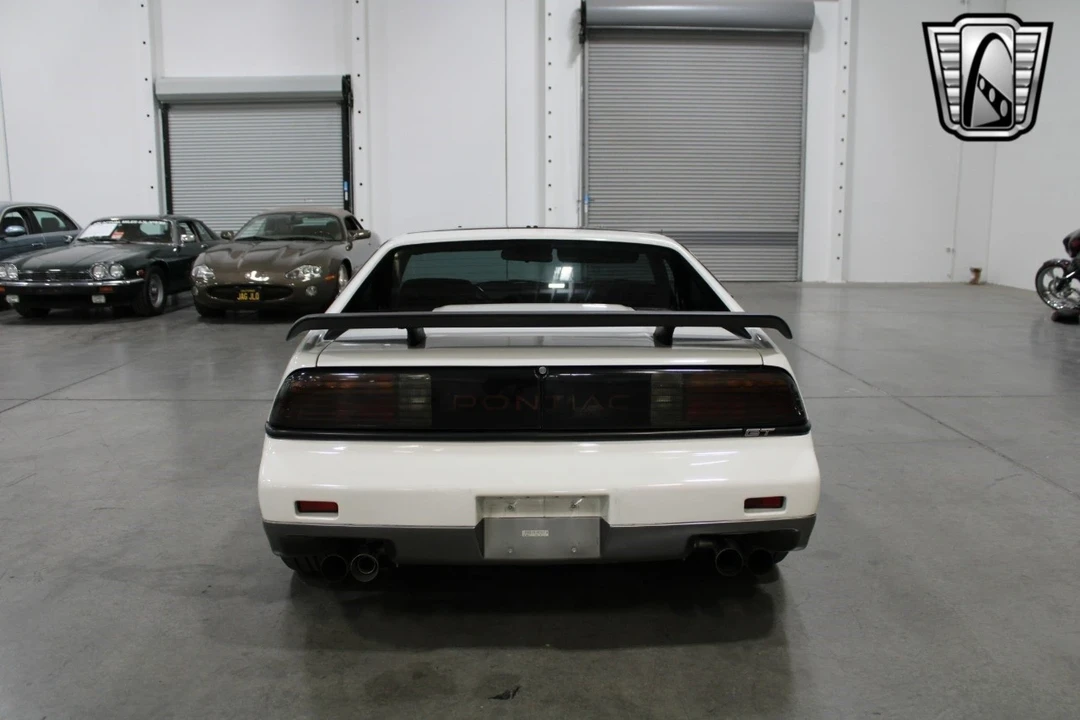 1987 Pontiac Fiero - Image 5 of 21