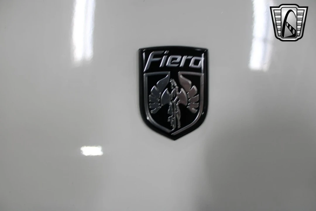 1987 Pontiac Fiero - Image 15 of 21