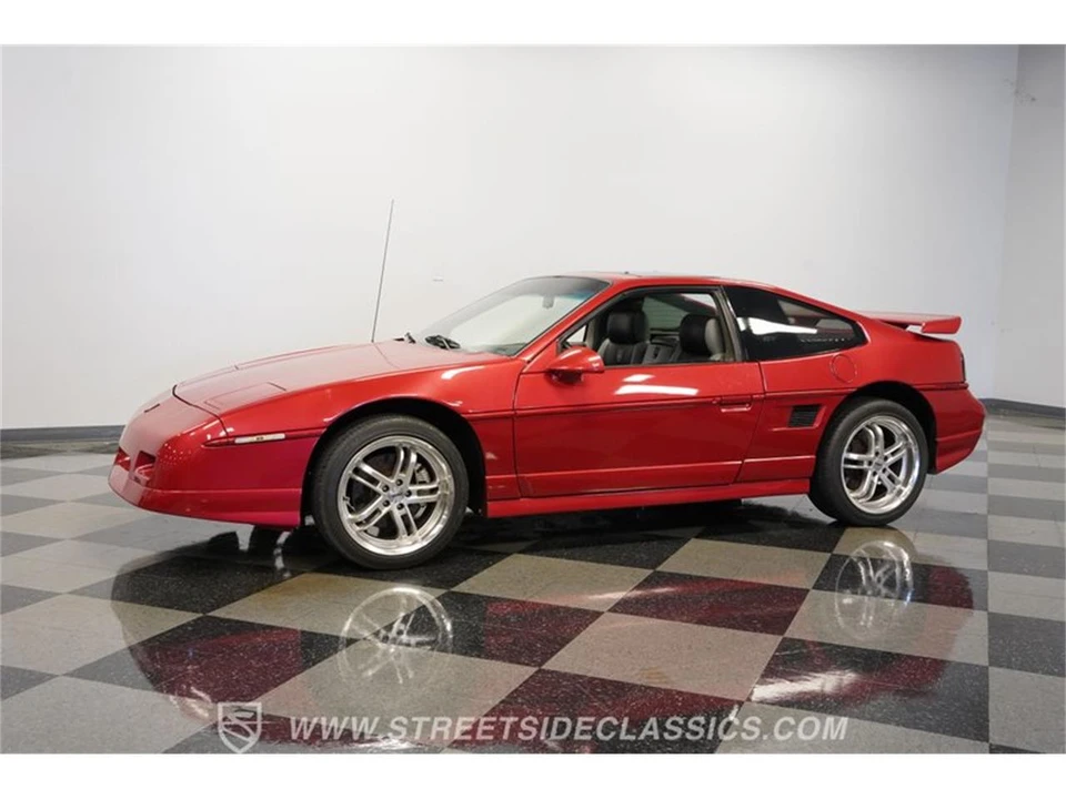 1987 Pontiac Fiero - Image 5 of 31