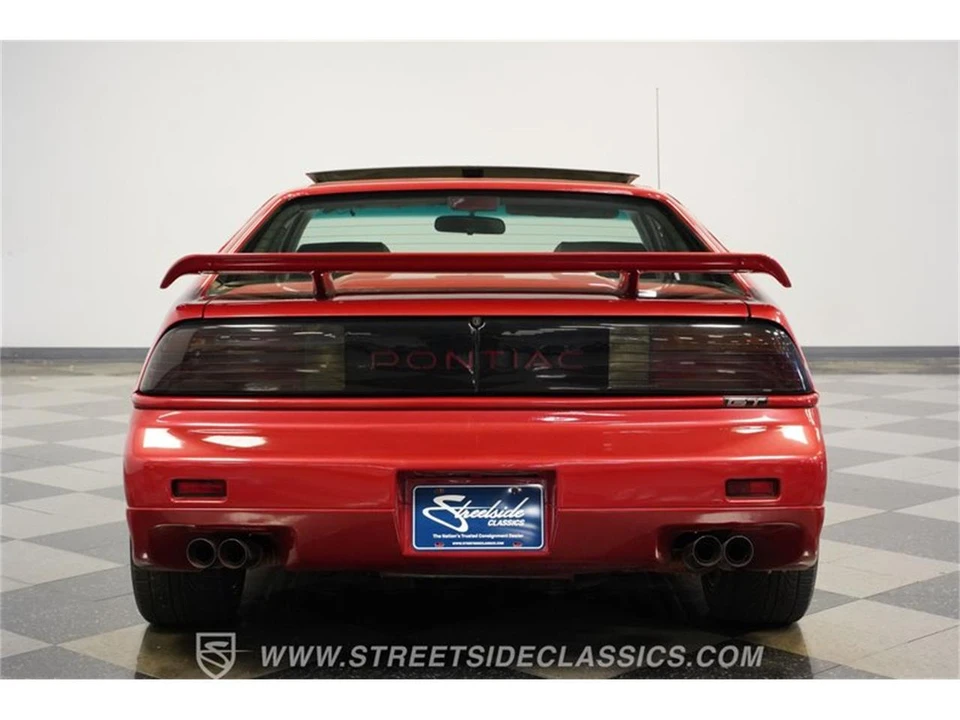 1987 Pontiac Fiero - Image 9 of 31