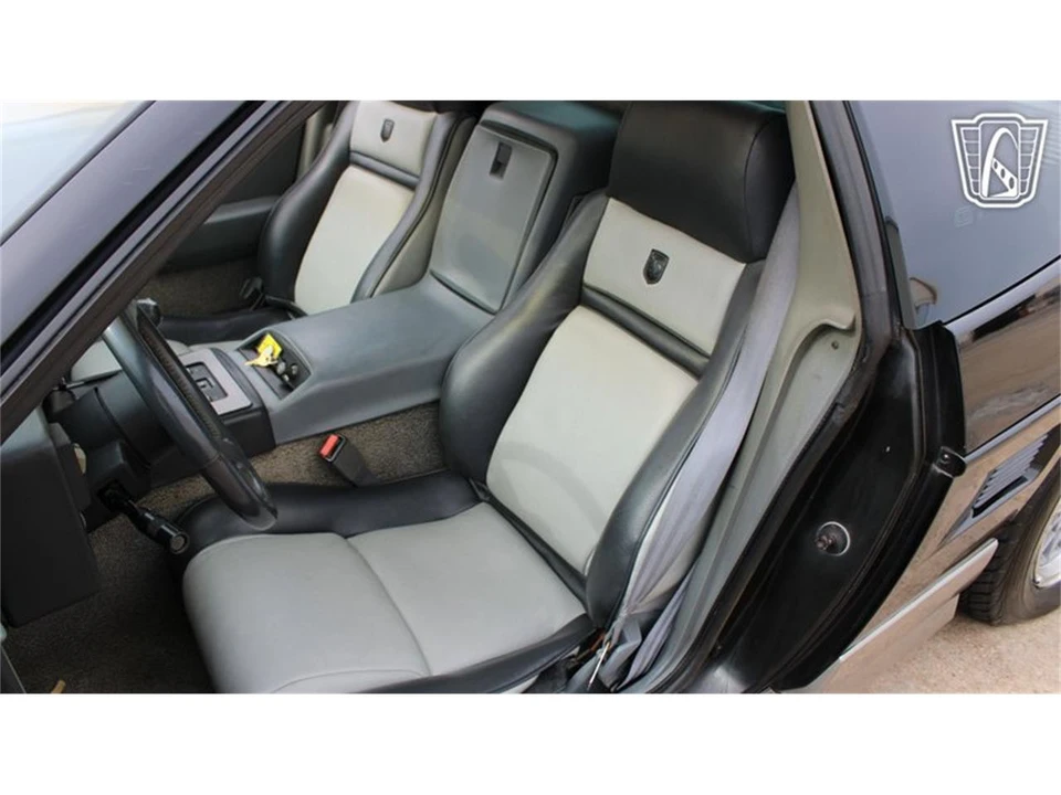 1987 Pontiac Fiero - Image 10 of 31