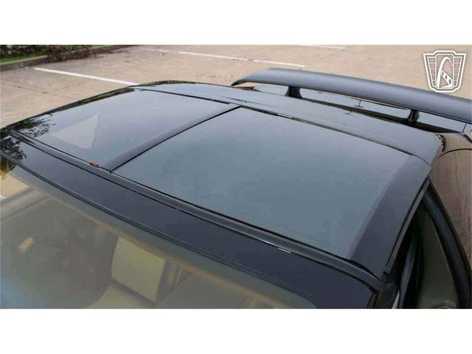 1987 Pontiac Fiero - Image 7 of 31