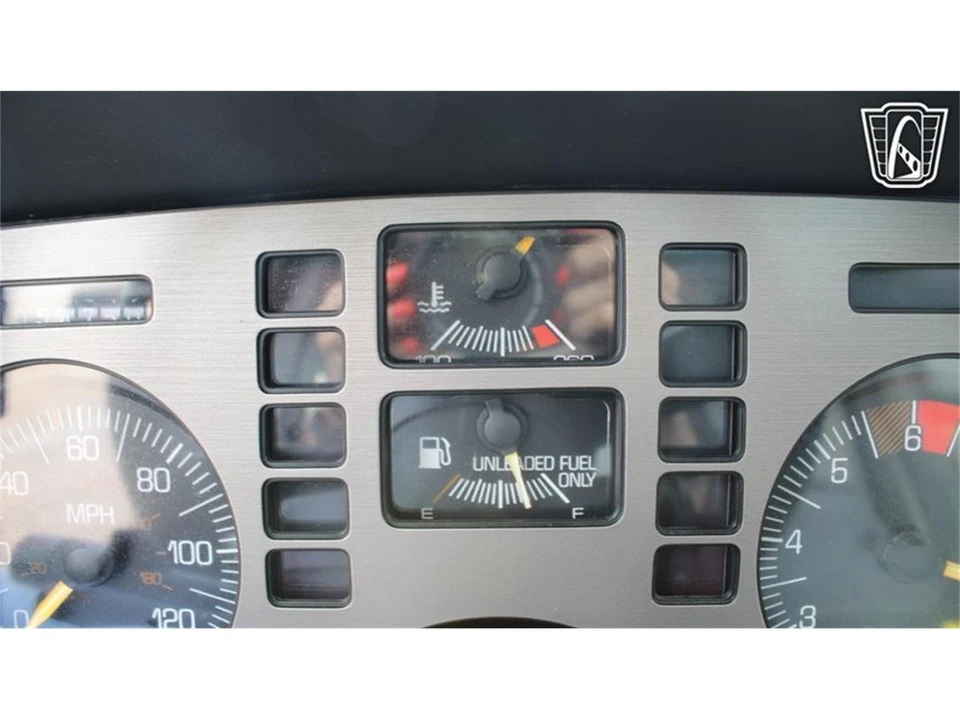 1987 Pontiac Fiero - Image 11 of 31